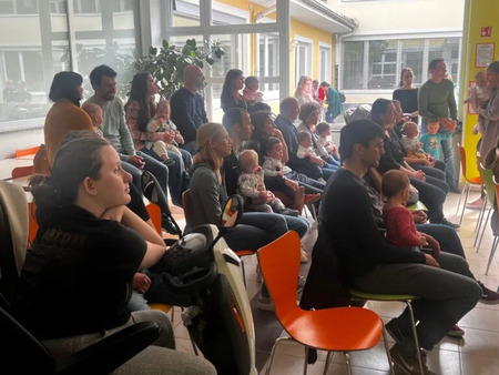 Občina obdarovala novorojenčke s sadikami sadnega drevesa 4